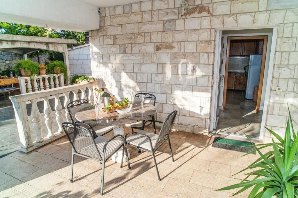House Villa More 罗戈兹尼察 外观 照片