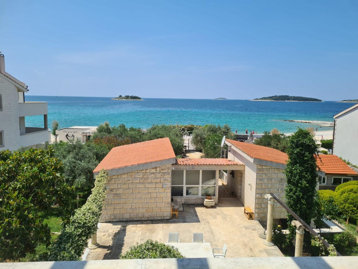 House Villa More 罗戈兹尼察 外观 照片